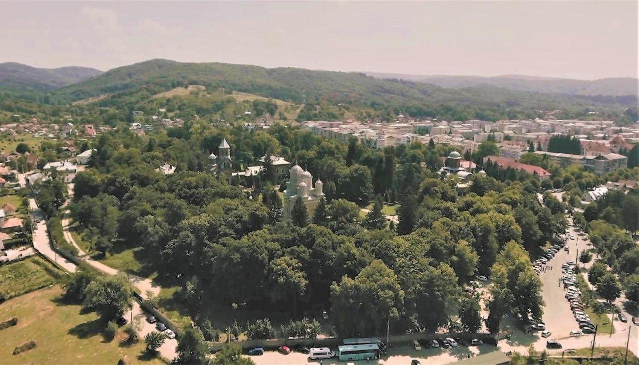 Cazare Vila Maria Curtea de Argeş Exterior foto